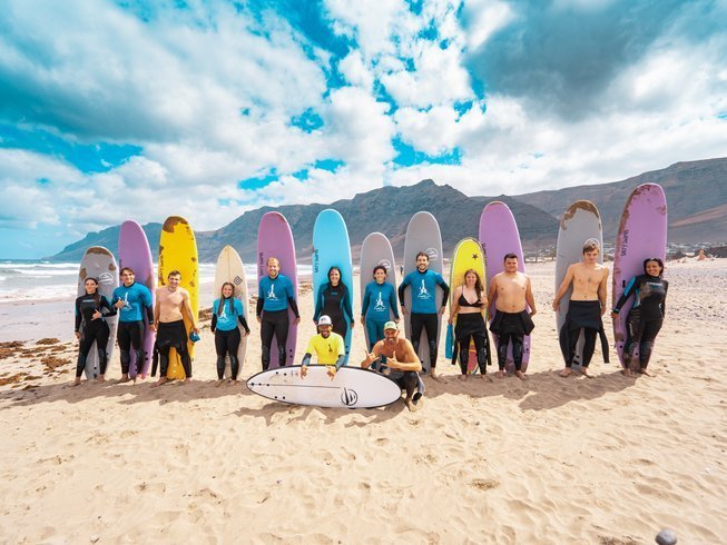 7 días de retiro de yoga transformador con surf en Puerto del Carmen, Lanzarote